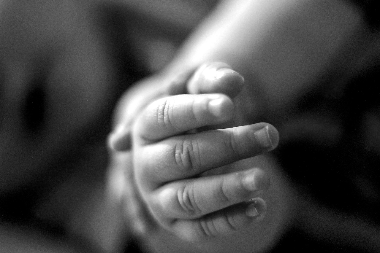 About fingers 4346374 1280